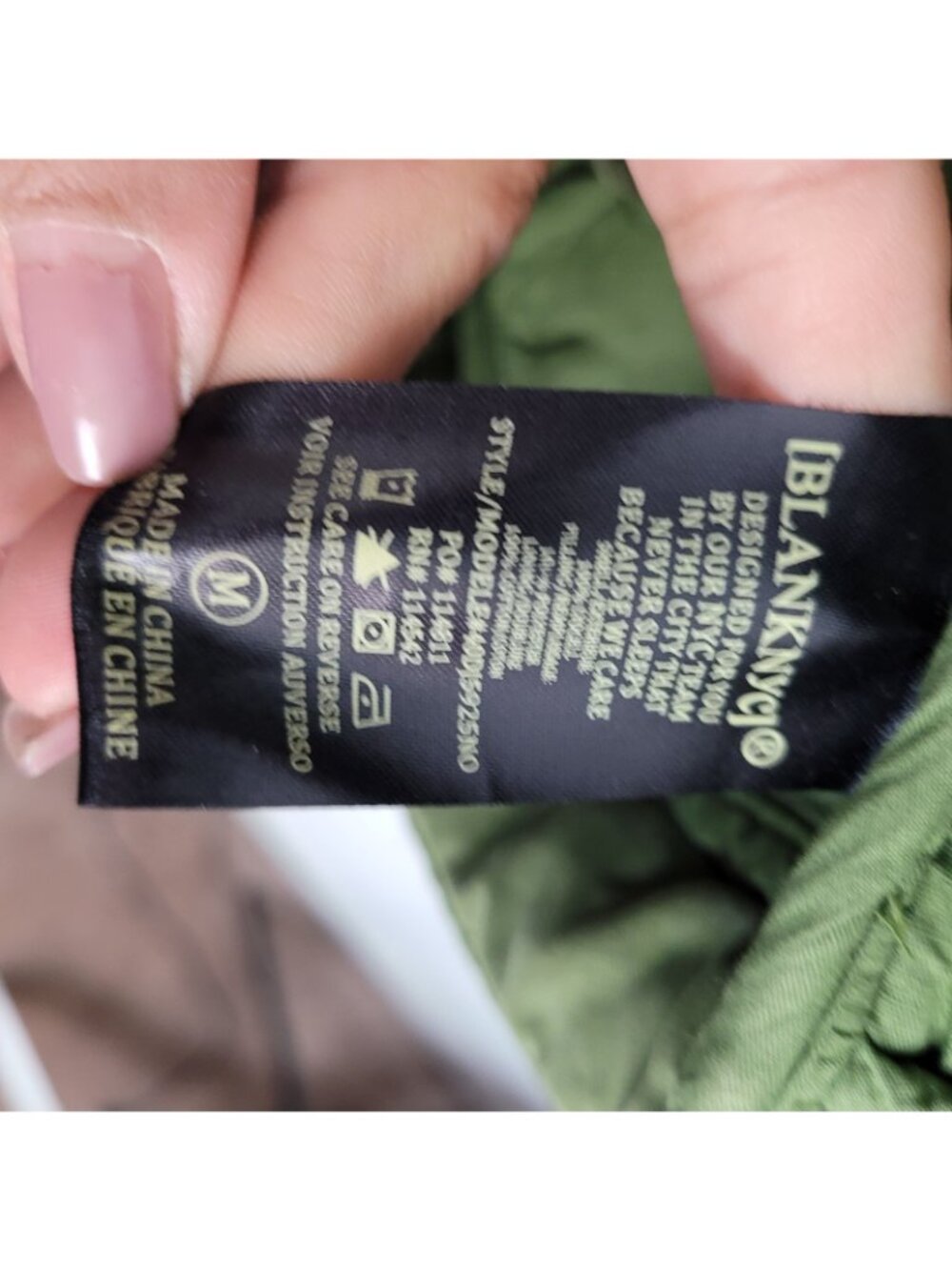 BlankNYC Hooded Quilted Jacket Snap Front Closure Side Slant Pockets Size MED - Picture 11 of 13